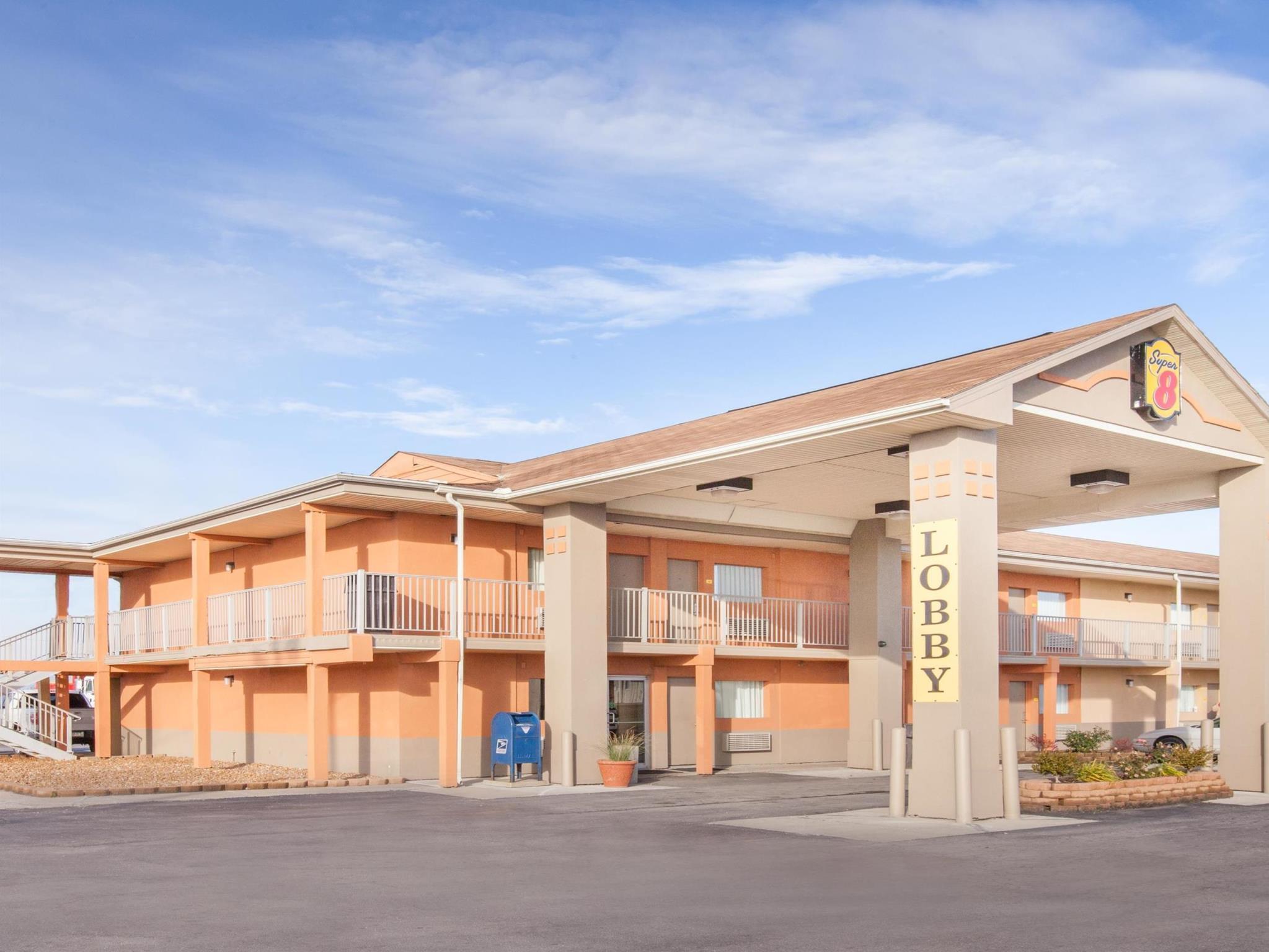 Super 8 By Wyndham Millbury/Toledo Otel Dış mekan fotoğraf