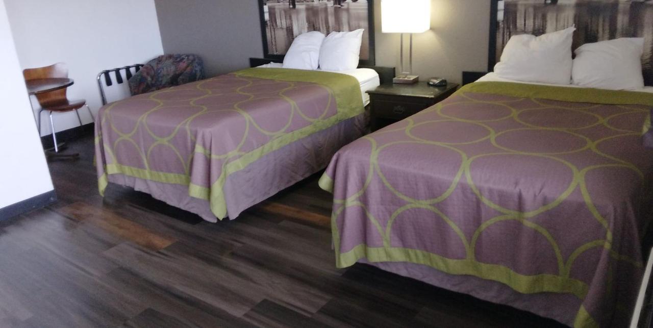 Super 8 By Wyndham Millbury/Toledo Otel Dış mekan fotoğraf