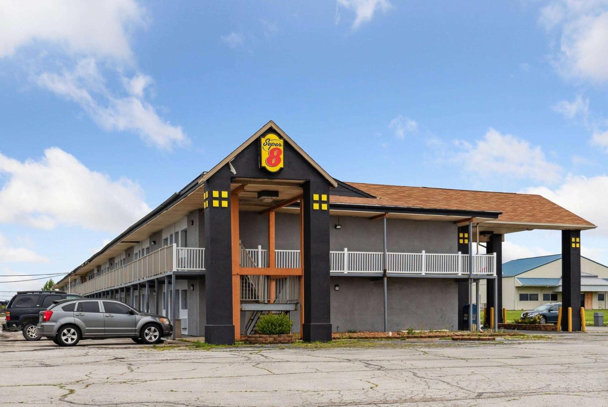 Super 8 By Wyndham Millbury/Toledo Otel Dış mekan fotoğraf